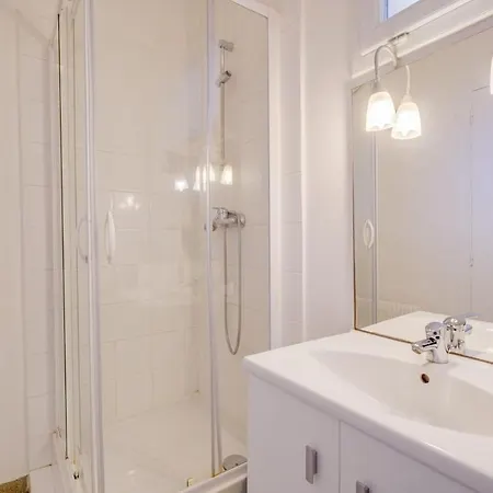 Joli Avec Grand Balcon Centre * Бордо