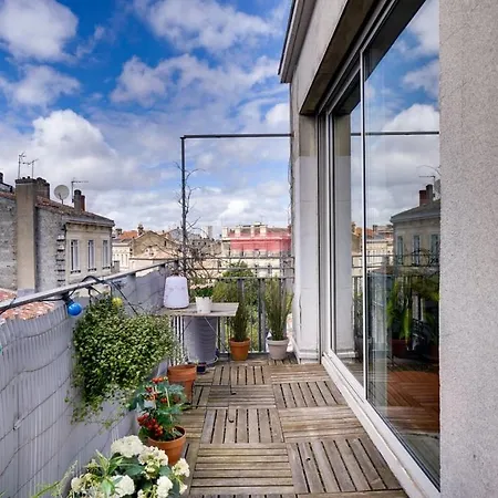 Joli Avec Grand Balcon Centre *