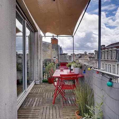 Joli Avec Grand Balcon Centre Daire *